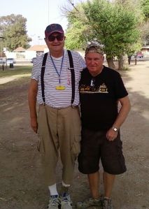 On the left, Steve Ferg (USA).  On the right, Daniel Duflot (France).  Which player do you think plays with the larger boule?